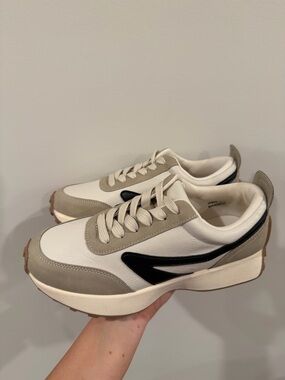 👟DOLCE VITA~Braiden Sneakers